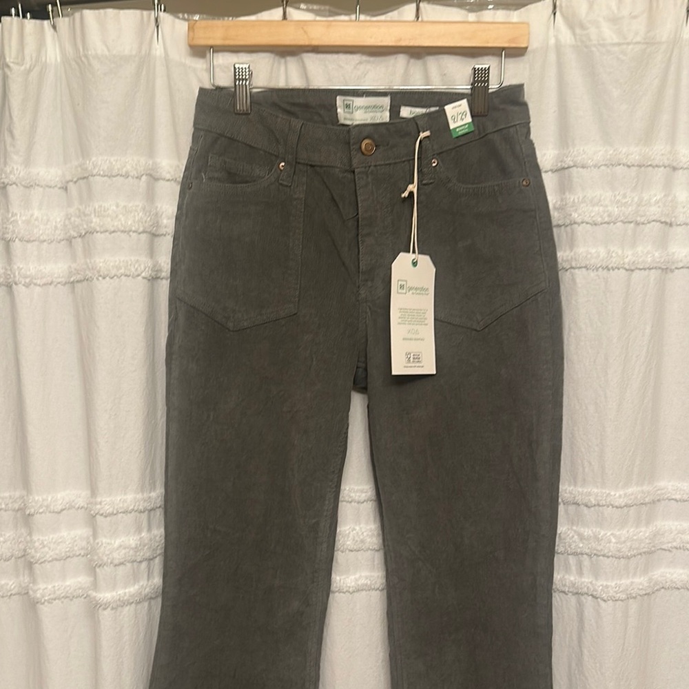 Celebrity Pink Mid-Rise Bootcut Pants in Gray